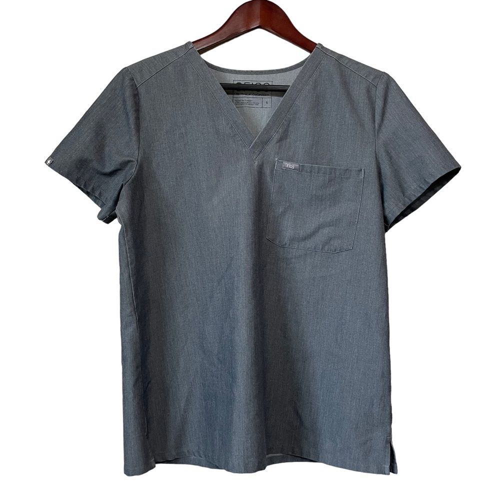Figs Technical Collection Gray V-Neck Scrub Top with Front Pocket Size Small